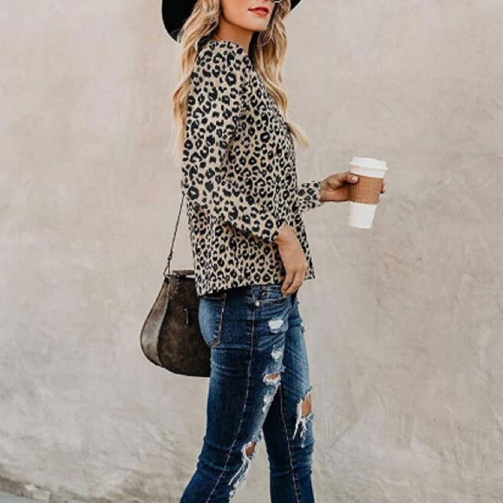 Women’s Leopard Print Crewneck - Picture 3 of 4